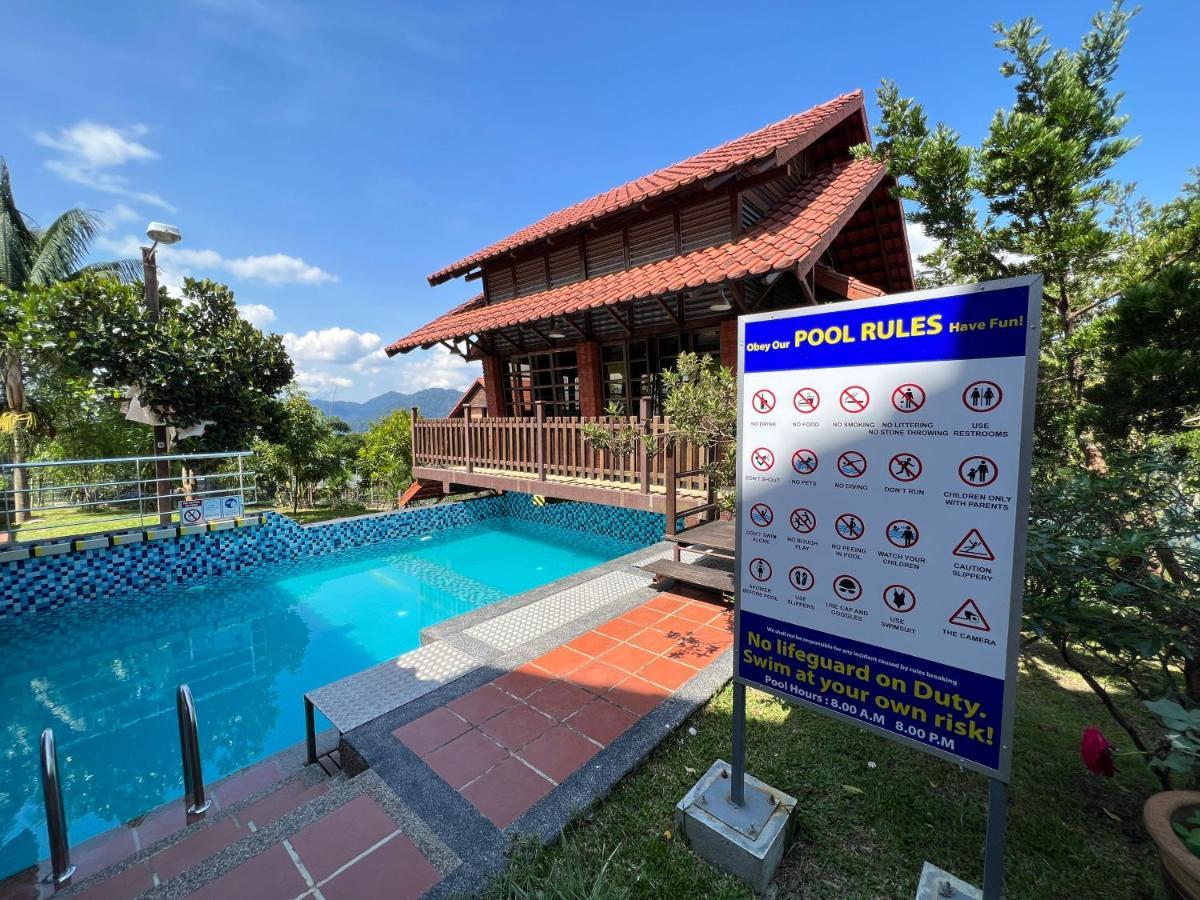 Red House The Garden Stay In Bukit Tinggi By Play Bentong Exterior foto