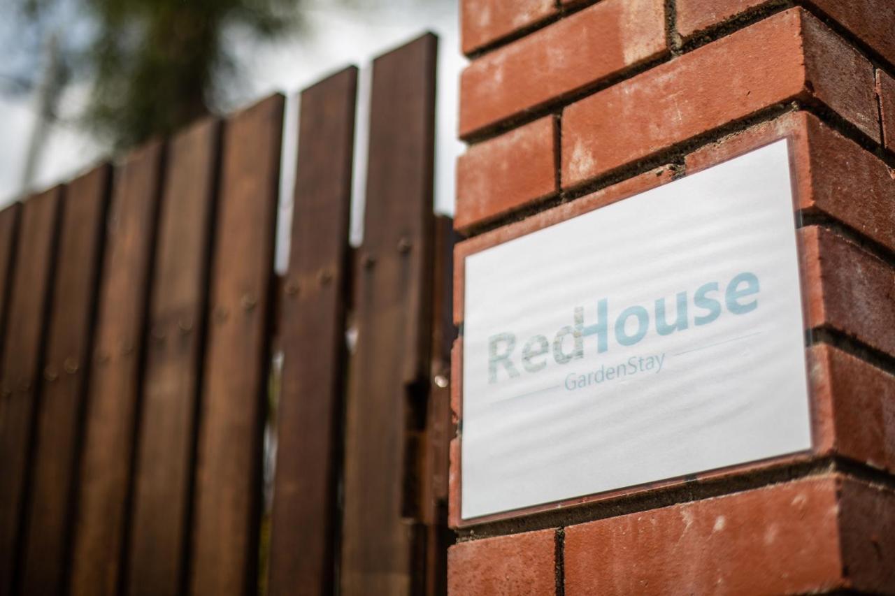 Red House The Garden Stay In Bukit Tinggi By Play Bentong Exterior foto